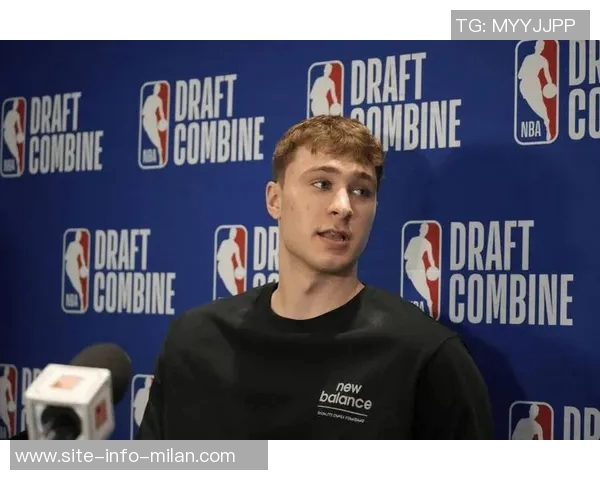 弗拉格谈与浓眉的配合策略努力最大化他的优势与团队融合