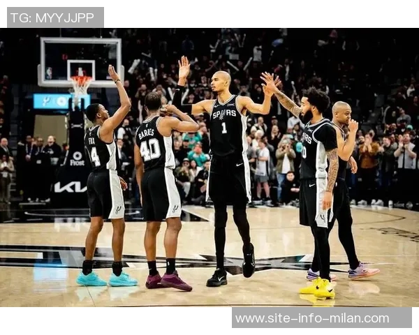 哈里森巴恩斯谈防守独行侠压力与文班亚马的出色表现